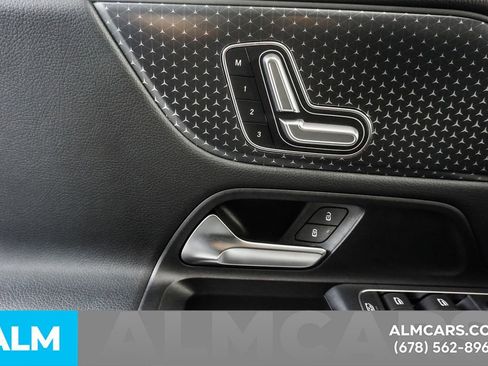 Used 2025 Mercedes-Benz GLA 250 4MATIC image 49