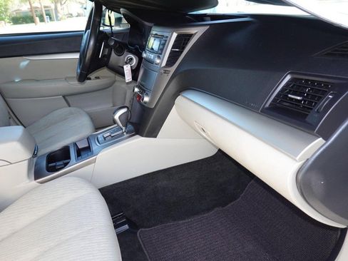 Used 2012 Subaru Outback 2.5i Premium image 19