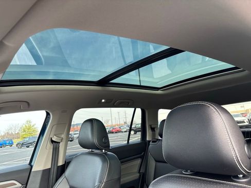 Used 2021 Volkswagen Atlas SEL image 17