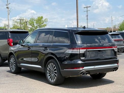 Used 2022 Lincoln Aviator AWD w/ Premium Package image 43