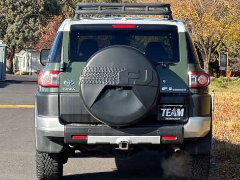 Used 2014 Toyota FJ Cruiser 4WD image 5