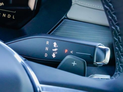 New 2026 GMC Acadia Elevation image 20