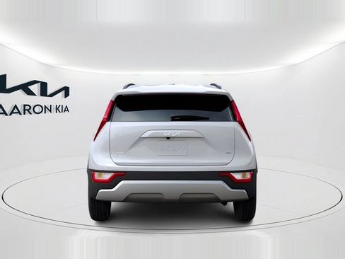 New 2026 Kia Niro LX FWD image 5
