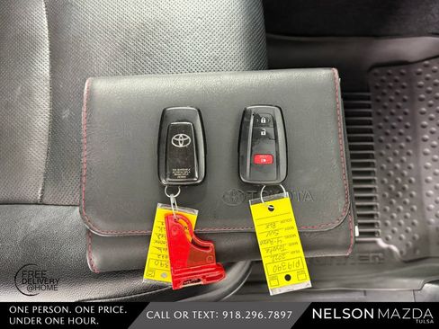 Used 2022 Toyota 4Runner Limited AWD/4WD image 48