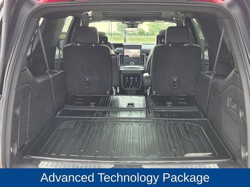 Used 2025 GMC Yukon XL AT4 Ultimate AWD/4WD image 38