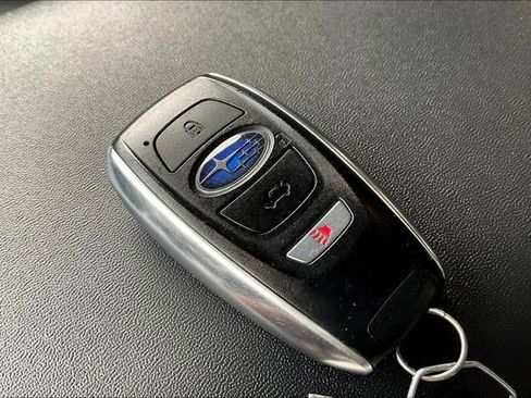 Used 2021 Subaru Outback Limited image 10