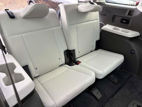 Certified 2025 Hyundai Santa Fe Calligraphy image 17