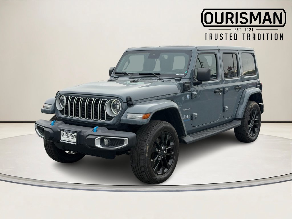 Used 2024 Jeep Wrangler Unlimited Sahara w/ Technology Group AWD/4WD image 5
