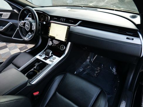 Used 2024 Jaguar XF R-Dynamic SE image 36