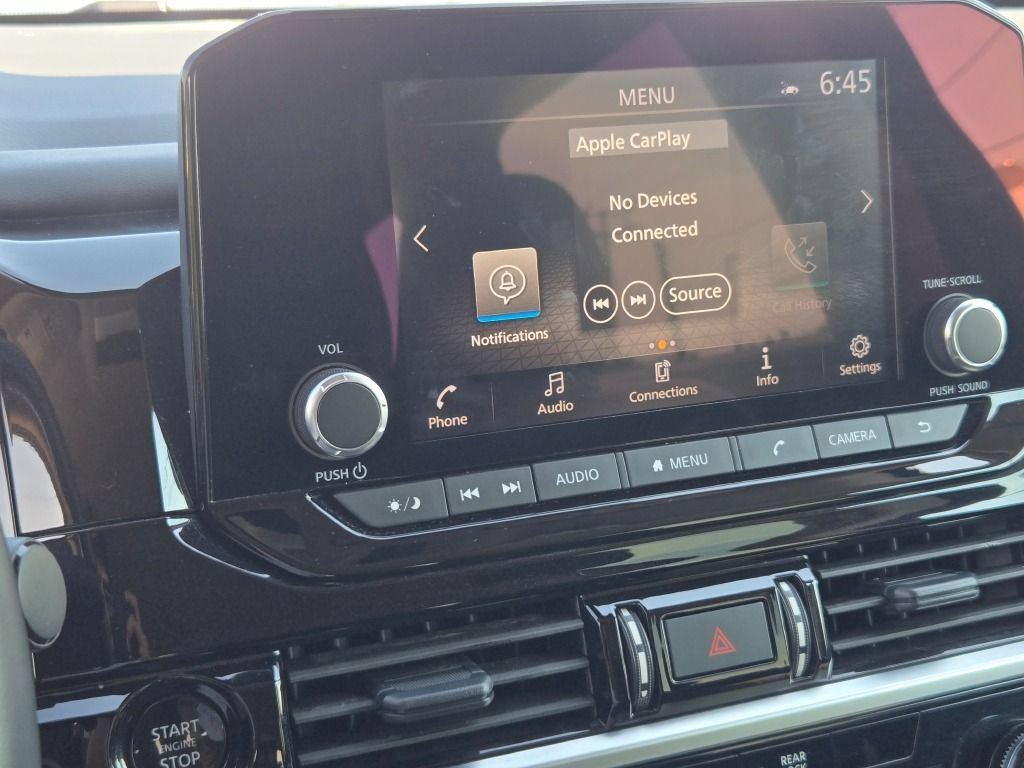 Used 2025 Nissan Pathfinder SV AWD/4WD image 33