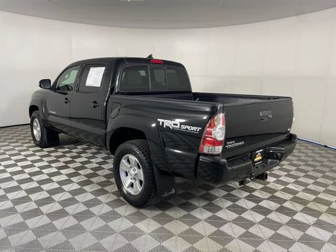 Used 2015 Toyota Tacoma 4x4 Double Cab w/ TRD Sport Package image 19