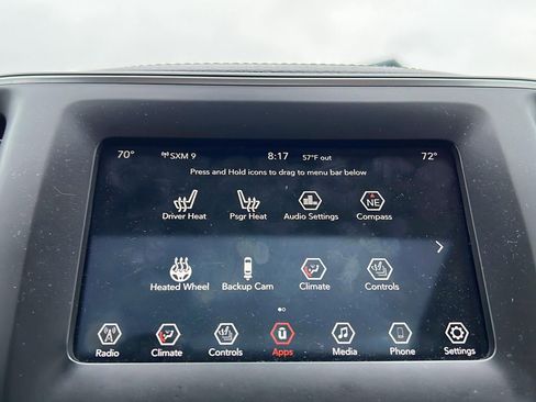 Used 2019 Jeep Cherokee Latitude Plus w/ Comfort/Convenience Group image 17