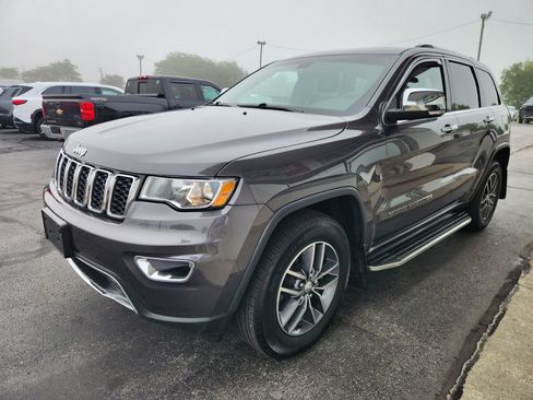 Used 2018 Jeep Grand Cherokee Limited AWD/4WD image 9