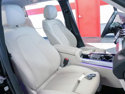 Used 2021 Mercedes-Benz GLB 250 image 25