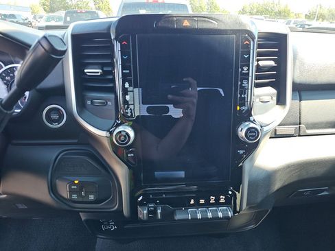 Used 2025 RAM 2500 Big Horn AWD/4WD image 4