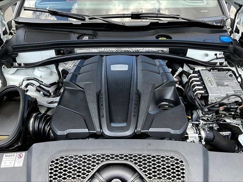 Used 2020 Porsche Macan S AWD/4WD image 30