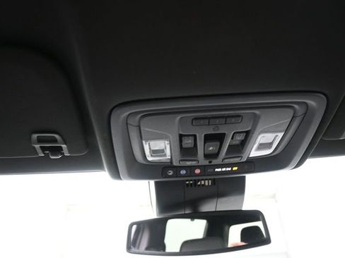 Used 2022 Chevrolet Silverado 1500 High Country w/ High Country Premium Package image 12