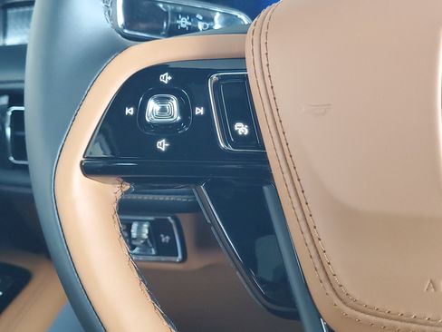New 2026 Lincoln Aviator Black Label w/ Dynamic Handling Package AWD/4WD image 16
