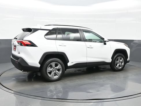 Used 2024 Toyota RAV4 XLE AWD/4WD image 6
