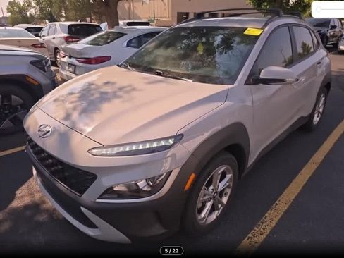 Used 2023 Hyundai Kona SEL FWD image 4