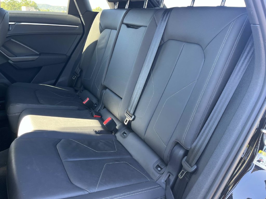 Used 2021 Audi Q3 2.0T Premium w/ Convenience Package AWD/4WD image 10
