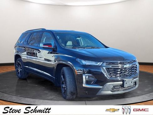 Certified 2022 Chevrolet Traverse Premier w/ Redline Edition AWD/4WD image 35