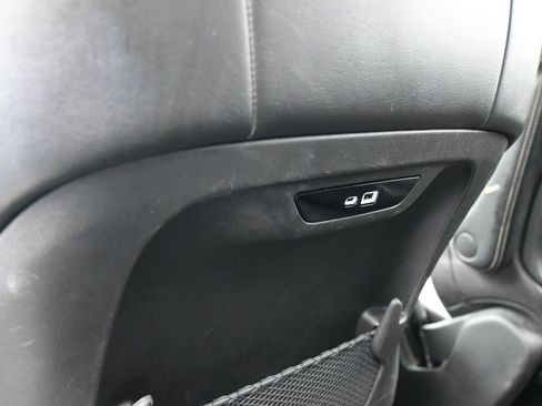 Used 2024 Chrysler Pacifica Select image 35