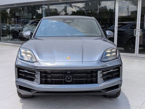 New 2026 Porsche Cayenne Coupe AWD/4WD image 6
