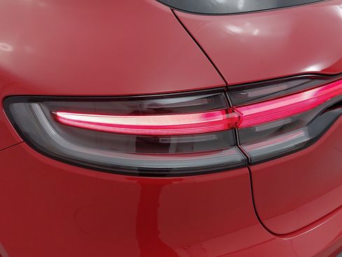 New 2026 Porsche Macan image 36