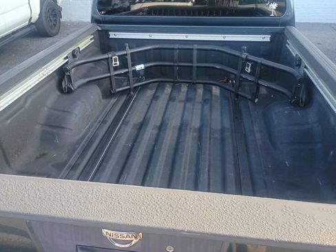 Used 2013 Nissan Frontier SV w/ SV Value Truck Pkg AWD/4WD image 17