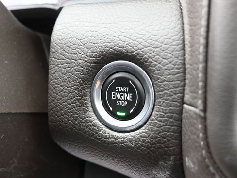 Used 2021 GMC Yukon Denali w/ Denali Ultimate Package AWD/4WD image 23