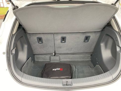 Used 2018 Chevrolet Bolt LT image 24