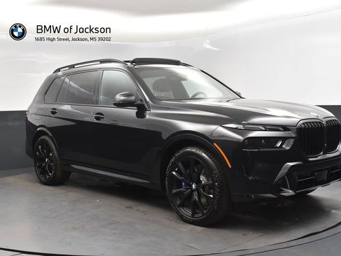 New 2026 BMW X7 xDrive40i w/ M Sport Package AWD/4WD image 8