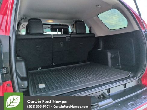 Used 2018 Toyota 4Runner Limited w/ Convenience Package AWD/4WD image 29