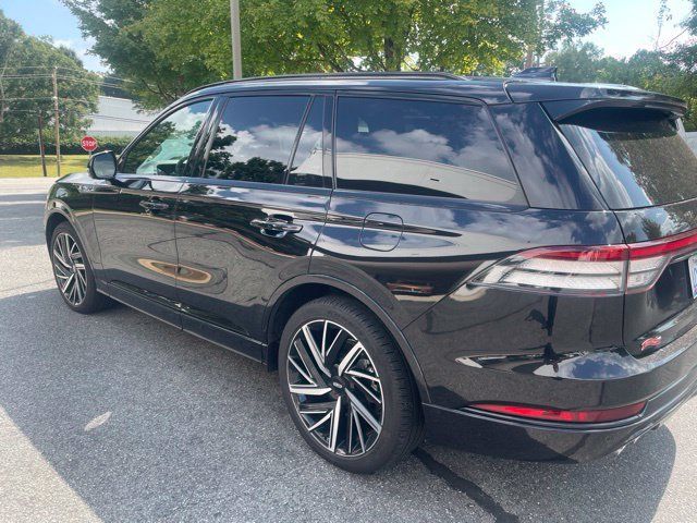 Used 2025 Lincoln Aviator Black Label w/ Jet Appearance Package AWD/4WD image 2