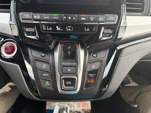 Used 2023 Honda Odyssey Touring image 20