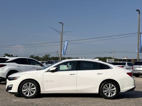 Used 2025 Chevrolet Malibu LT FWD image 11