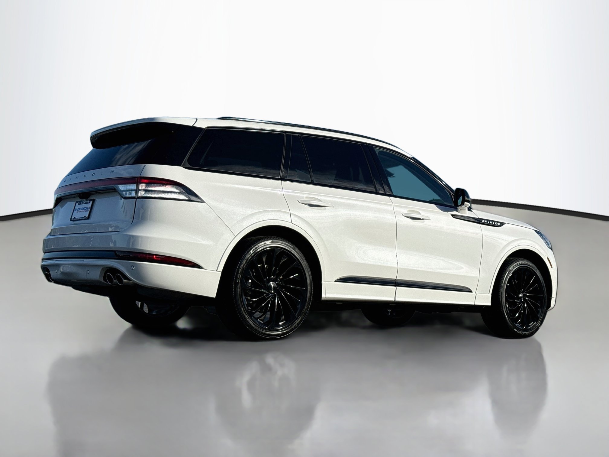 Used 2025 Lincoln Aviator Reserve w/ Equipment Group 201A AWD/4WD image 7