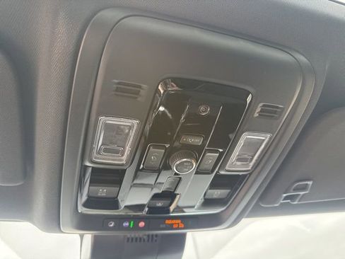 New 2026 GMC Yukon XL Elevation AWD/4WD image 30