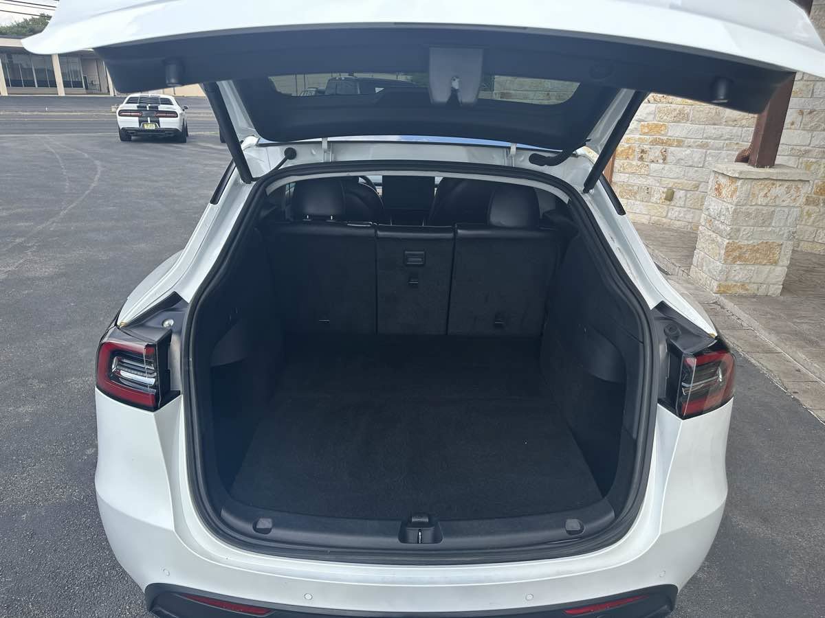 Used 2020 Tesla Model Y Long Range AWD/4WD image 8