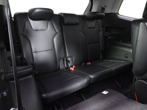Used 2025 Kia Telluride S AWD/4WD image 19