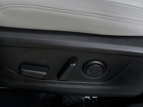 Used 2024 Hyundai Tucson Limited image 16