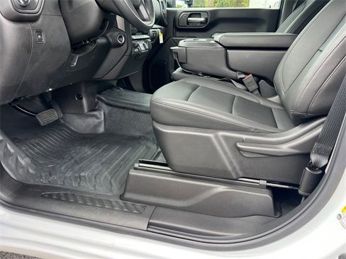 Certified 2025 GMC Sierra 2500 Pro w/ Convenience Package image 9