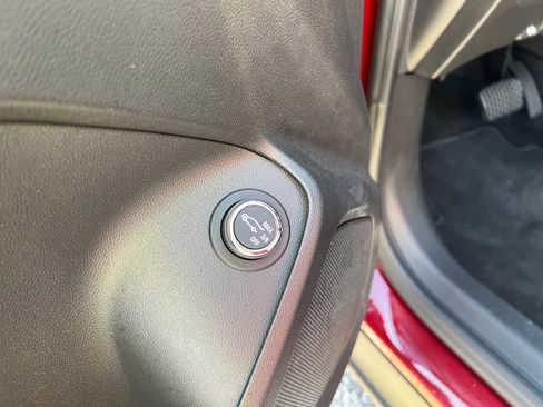 Used 2024 Chevrolet TrailBlazer RS w/ Convenience Package image 10