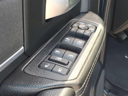 Certified 2025 RAM 2500 Big Horn AWD/4WD image 12