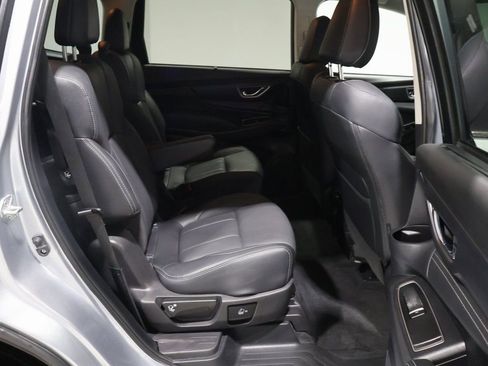 Used 2023 Subaru Ascent Limited image 20