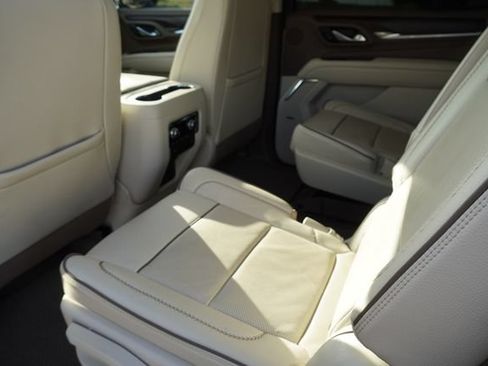 Used 2023 GMC Yukon Denali w/ Max Trailering Package AWD/4WD image 18