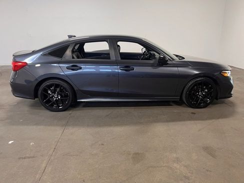 Used 2023 Honda Civic Sport image 2