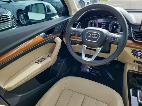 Certified 2025 Audi Q5 2.0T Premium Plus image 13