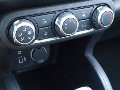 New 2025 Nissan Kicks Play S image 12